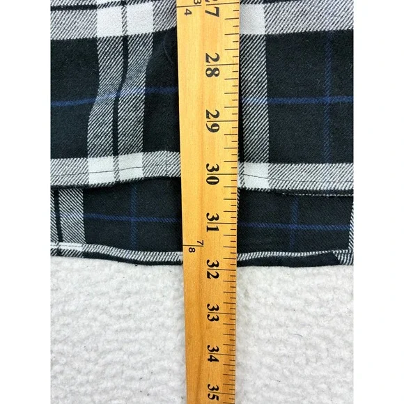 Joan Rivers Plaid Flannel Shirt Women's LP Black Gray Button Up Petite Casual - Picture 8 of 10